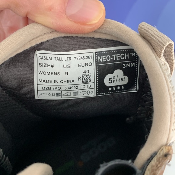 BOGS Weatherproof Boot - Picture 2 of 6